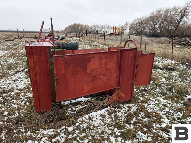 teco-products-58-calf-chute-image-1
