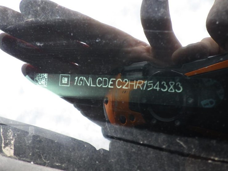 2017-chevrolet-tahoe-image-15