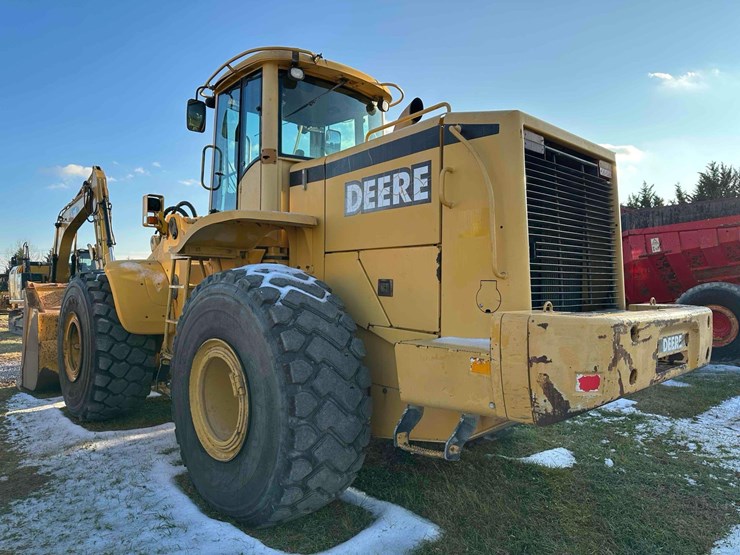 1999-deere-744h-image-16