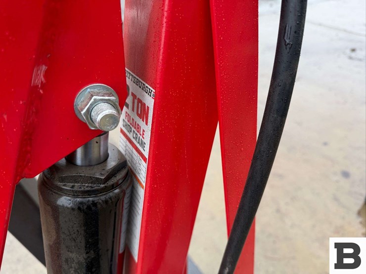 pittsburgh-2-ton-foldable-shop-crane-image-7