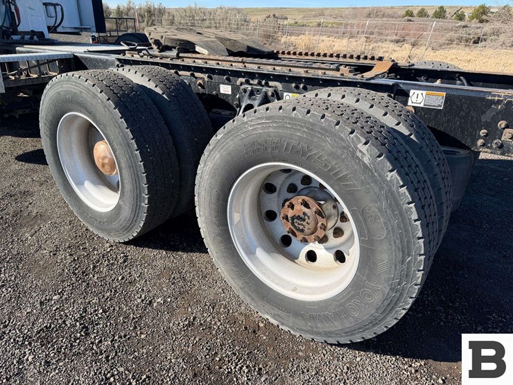 2019-kenworth-t680-image-30