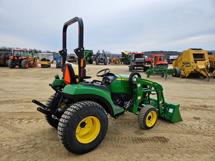 2025-john-deere-2038r-image-5