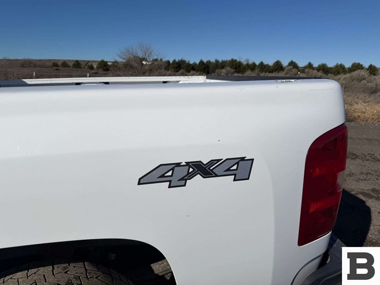 2013-chevrolet-silverado-1500-image-13