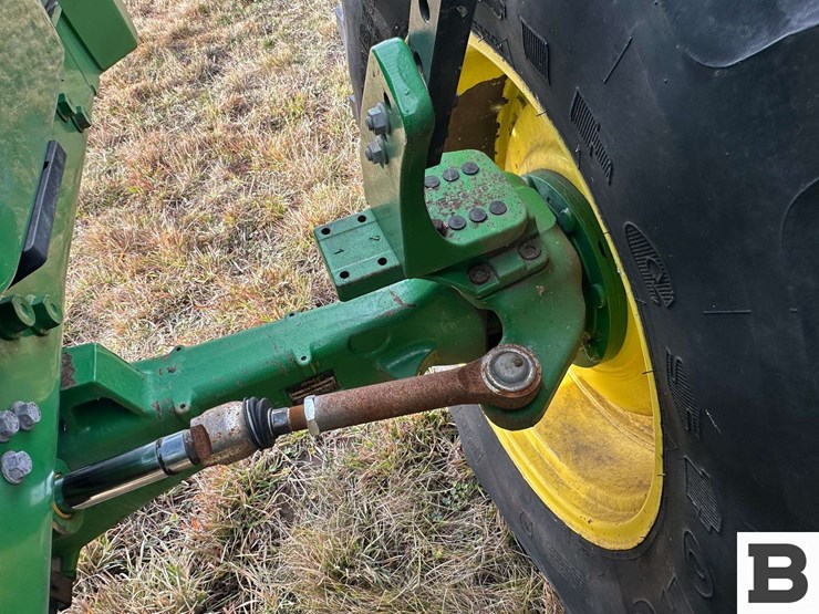 2014-john-deere-6140m-image-33