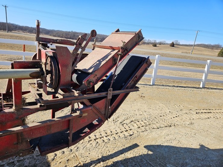 new-holland-67-image-25