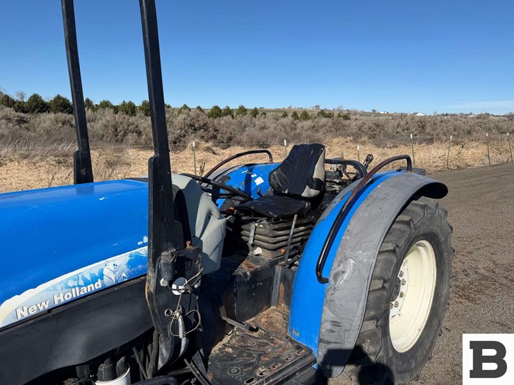 new-holland-t4030f-image-16