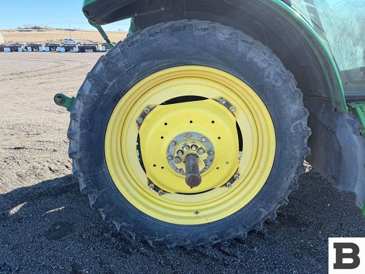 2013-john-deere-6125r-image-42