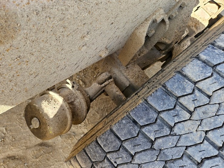 1989-ford-l9000-image-19