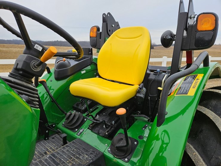 2024-john-deere-5067e-image-44