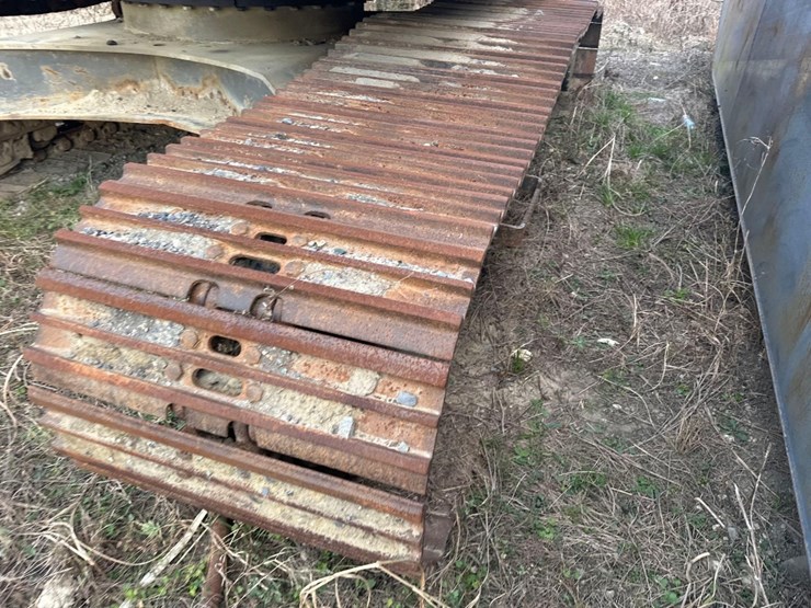 2014-volvo-ec250d-lr-image-13