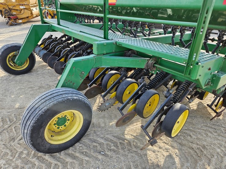 john-deere-750-image-21