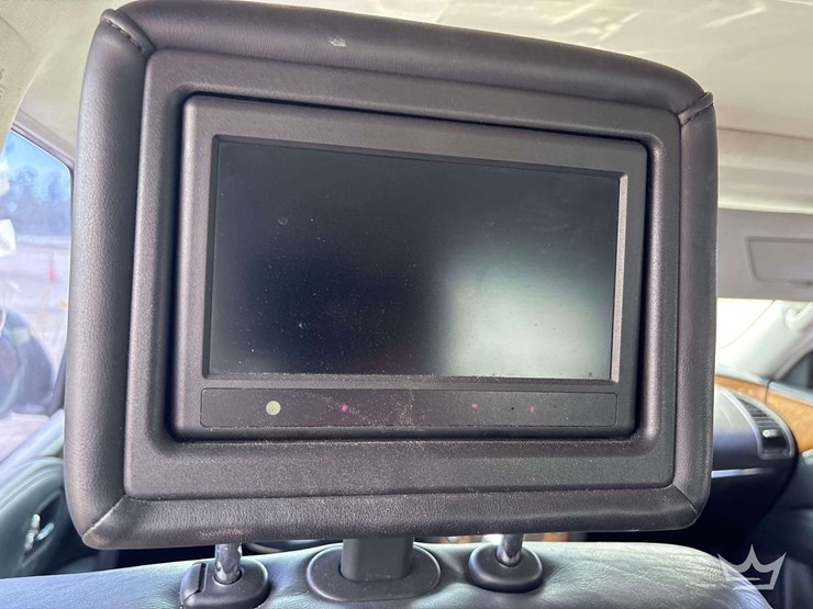 2012-infiniti-qx56-image-19