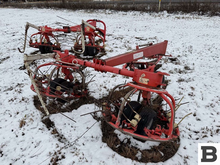 simak-haybob-hm300-tedder-image-4