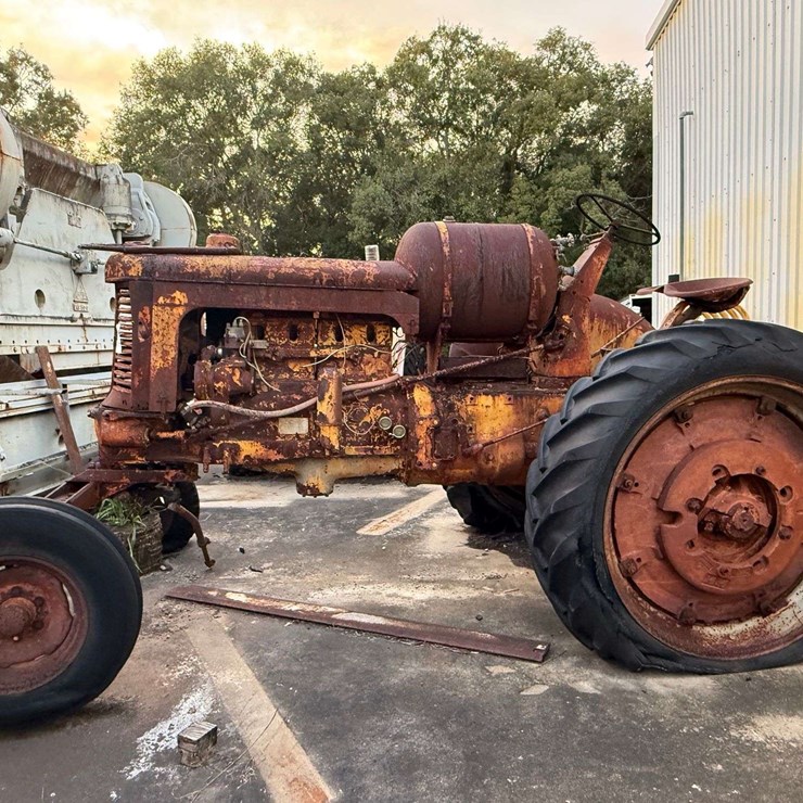 MINNEAPOLIS MOLINE UB