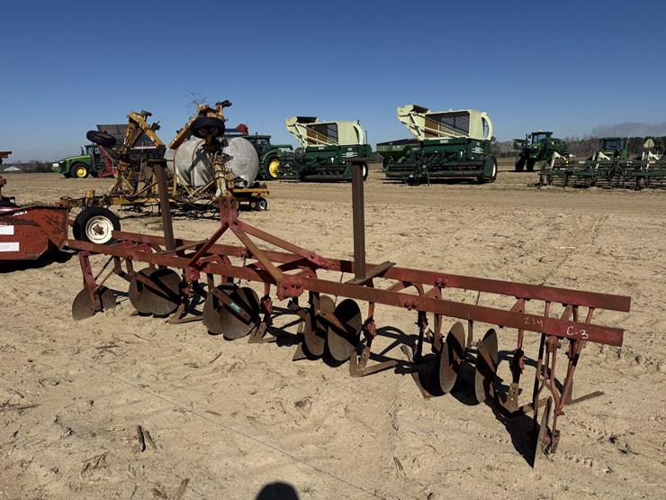 pittsburg-4-row-cultivator-image-1