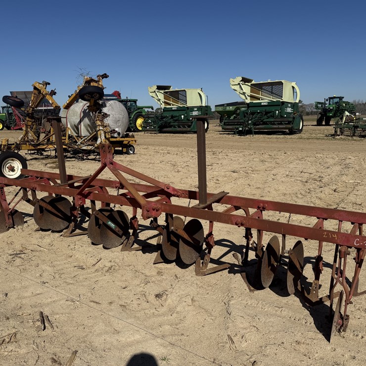 Pittsburg 4 Row Cultivator