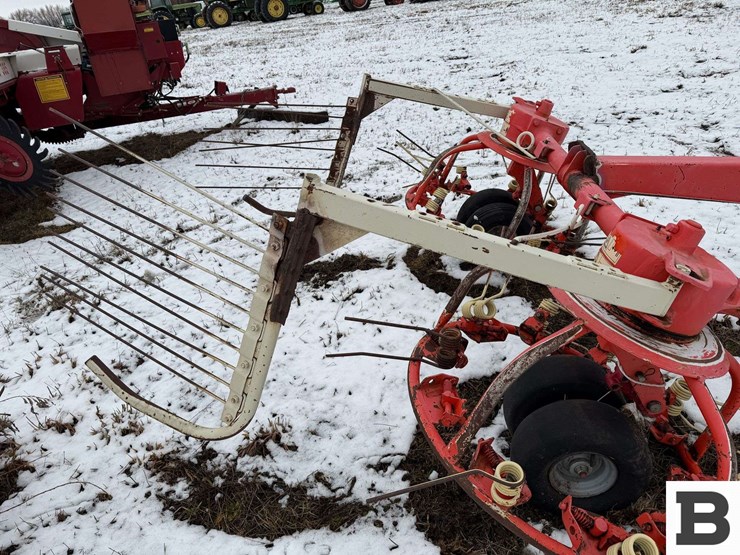 simak-haymaker-hm300-tedder-image-7