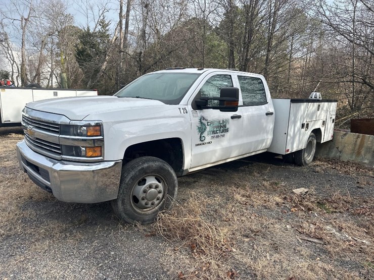 2016-chevrolet-3500hd-image-1