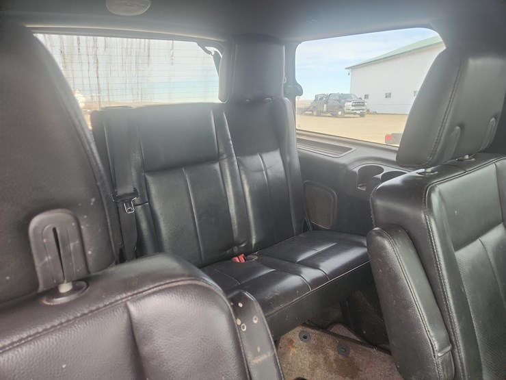 2011-ford-expedition-image-3