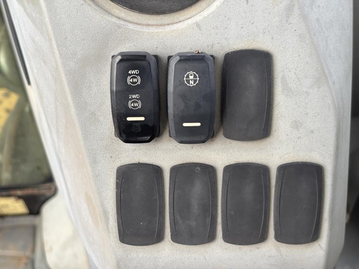 caterpillar-420f2-image-39