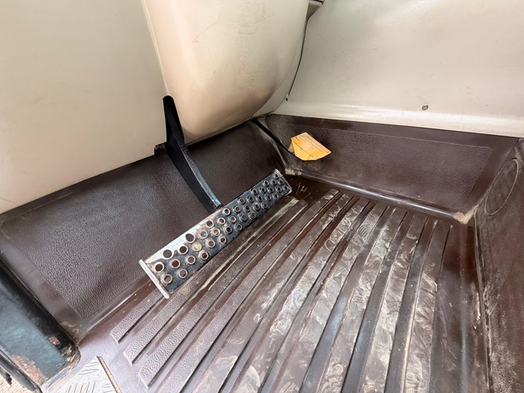 2006-john-deere-3420-image-28