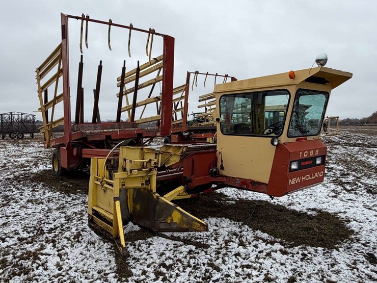 new-holland-1085-image-7