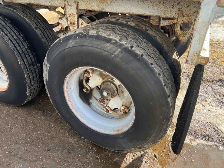 hopper-trailer-image-11