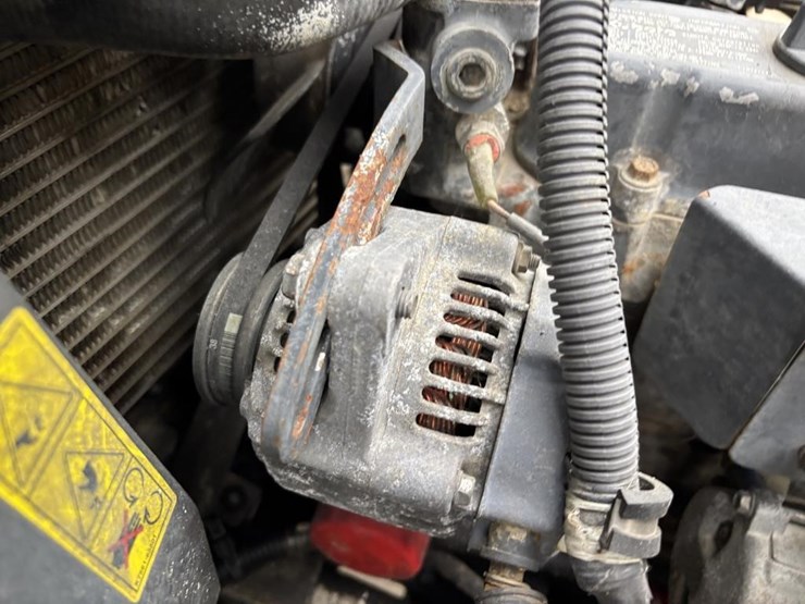 2011-kubota-rtv900-image-19