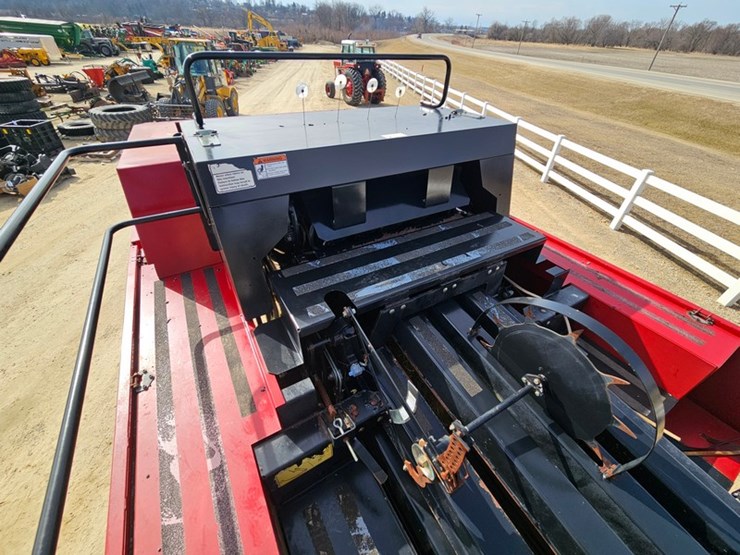 new-holland-bb940a-image-26