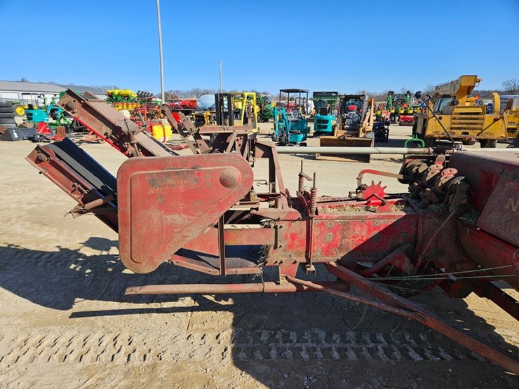 new-holland-67-image-16