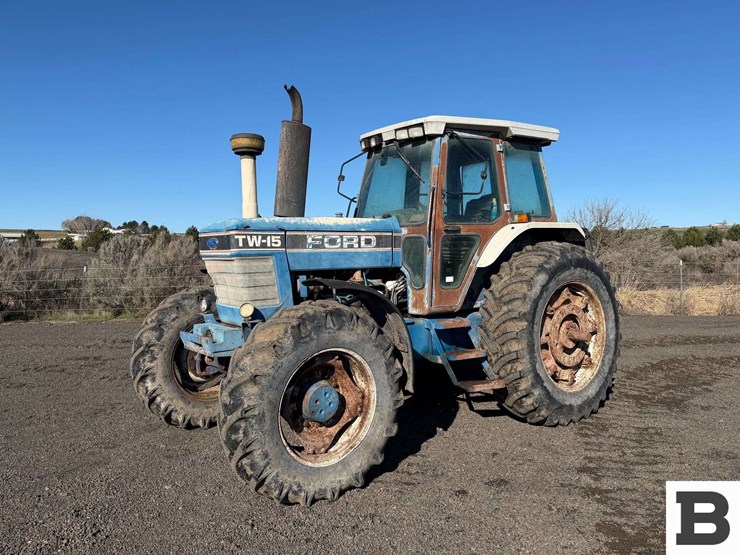 ford-tractor-image-1