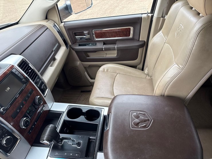 2012-dodge-ram-1500-image-22