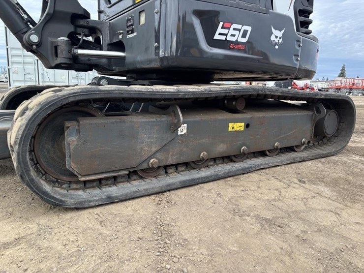 2021-bobcat-e60-image-22