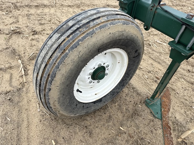 kmc-3pt-6-row-vine-lifter-image-6