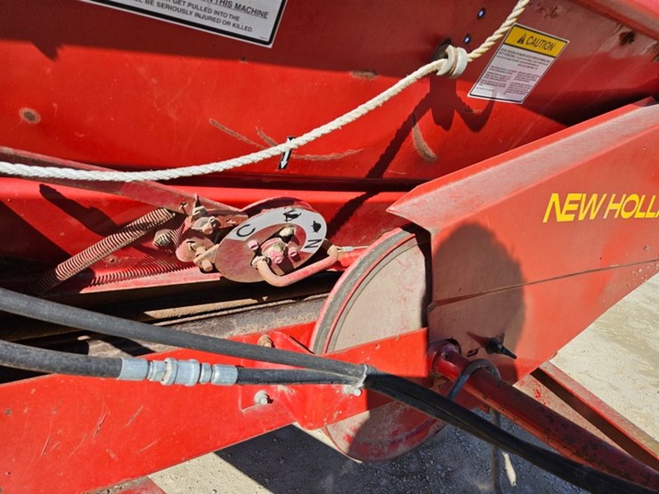 new-holland-185-image-13