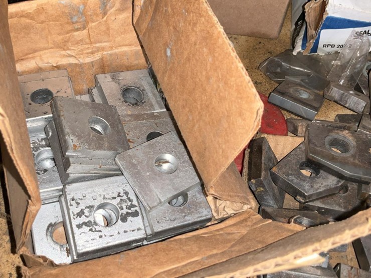 #247-•-parts-for-debarker-plus-misc.-parts-image-8