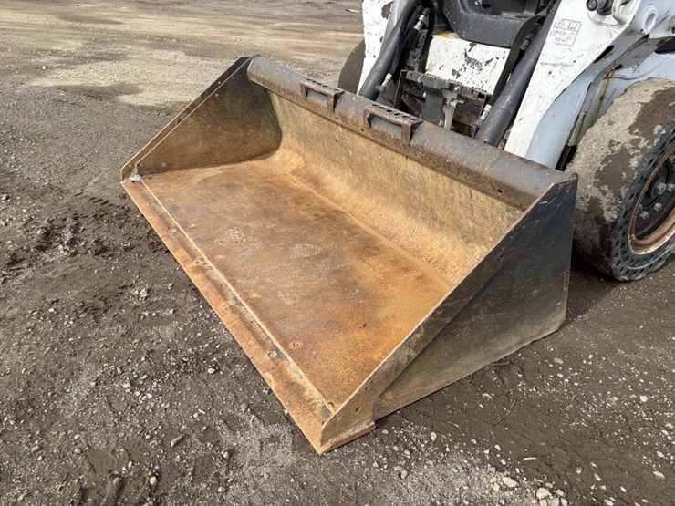 2021-bobcat-s590-image-2