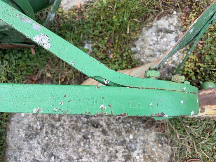 john-deere-12-image-35