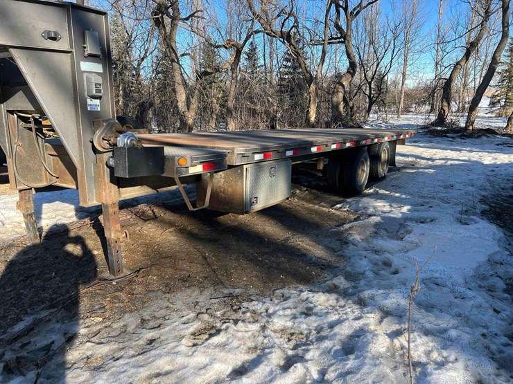 infinity-gooseneck-trailer-image-2