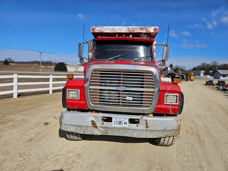 1989-ford-l9000-image-8