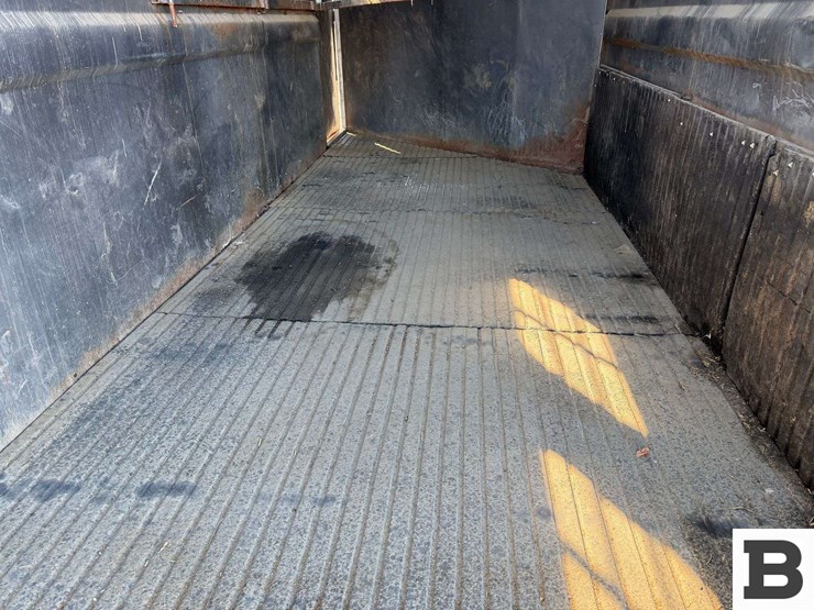 1987-circle-j-horse-trailer-image-23