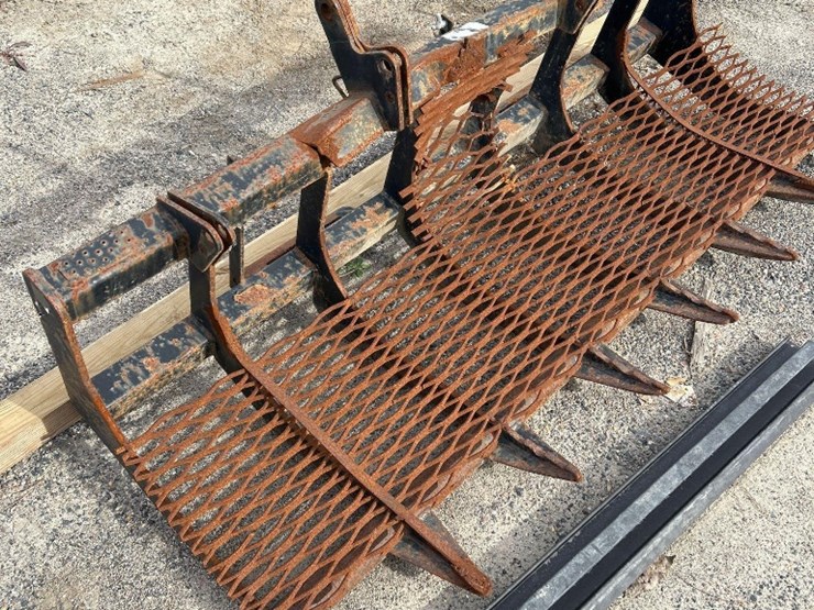 78in-skid-steer-debris-collection-attachment-image-1