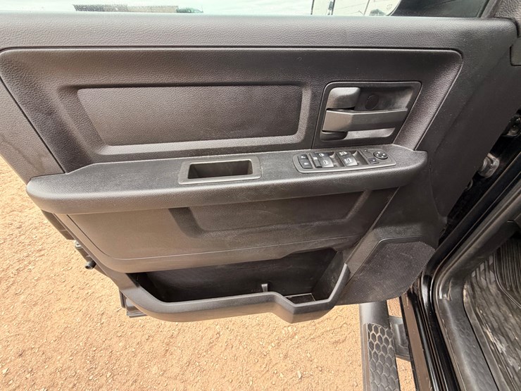 2022-ram-2500-hd-pickup-image-16