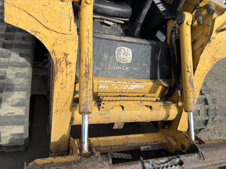 2006-john-deere-322-image-5