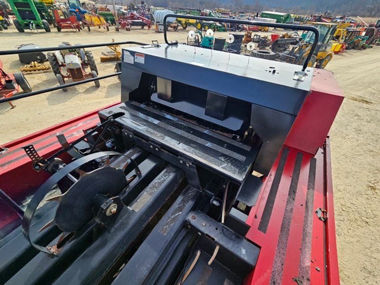 new-holland-bb940a-image-32