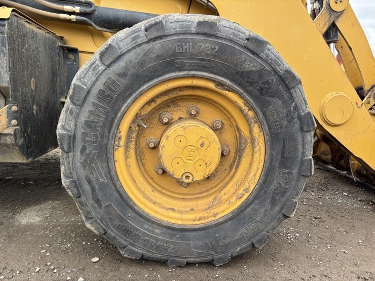 caterpillar-420f2-image-30