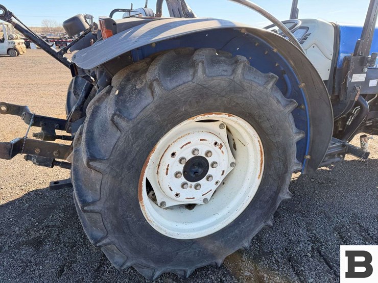 new-holland-t4030f-image-31
