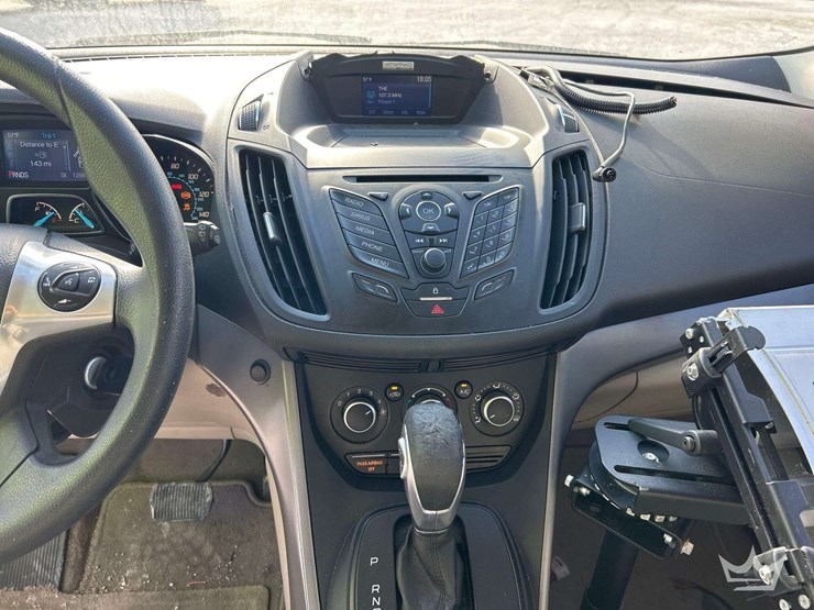 2015-ford-escape-image-16