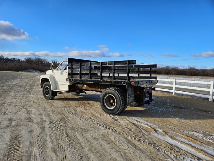 1983-ford-f800-image-3