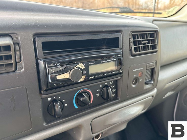 2002-ford-f450-image-17